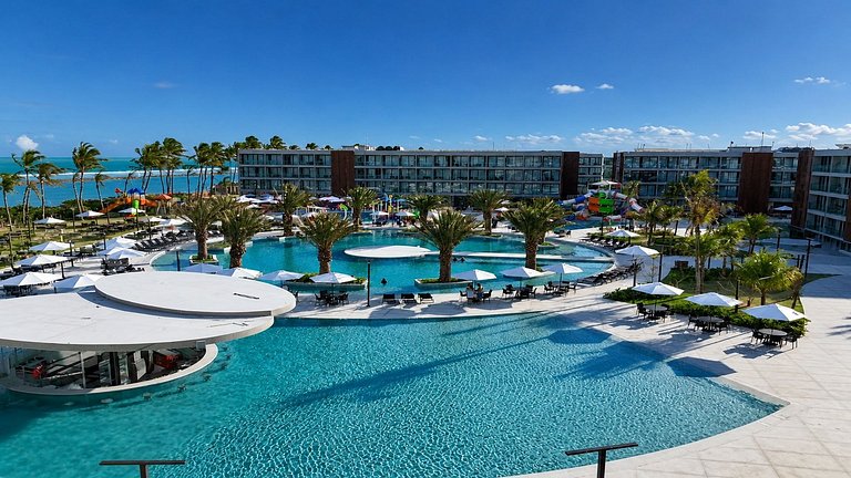 Luxo em Muro Alto | Resort Frente Mar | Piscina