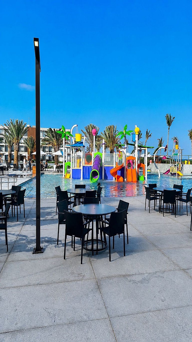 Luxo em Muro Alto | Resort Frente Mar | Piscina