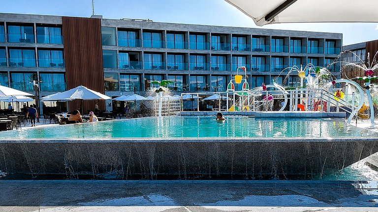 Luxo em Muro Alto | Resort Frente Mar | Piscina